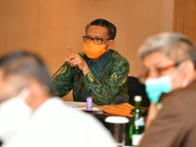 Gubernur Sulsel Minta Maaf Atas Sikap Satpol PP Saat Menegakkan Aturan PSBB di Kota Makassar.