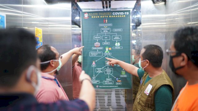 Wagub Andi Sudirman Sulaiman mengecek kesiapan ruangan dan fasilitas penanganan pasien Covid-19 di RSUD Daya Makassar,Sabtu (11/4/2020).
