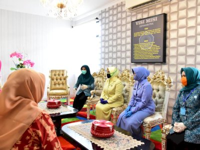 Tim Penggerak PKK Sulsel Salurkan Bantuan Selama Bulan Ramadhan