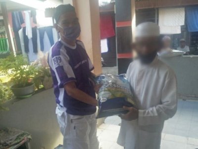 Komunitas di Palopo Punya Cerita Berbagi Sembako dari Wagub Sulsel.