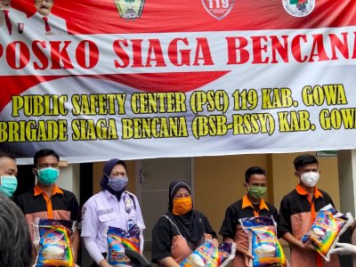 Peduli Dampak Covid-19, Dharma Wanita Kemenag Sulsel Beri Bantuan Pada Masyarakat