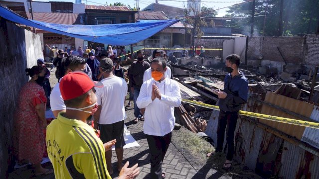 Wagub Sulsel Beri Dukungan Moral Bagi Korban Kebakaran Rappokalling Makassar.