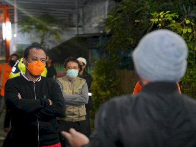 Dapat Kabar Warganya Tak Makan Selama 15 Hari, Wagub Sulsel Blusukan Tengah Malam