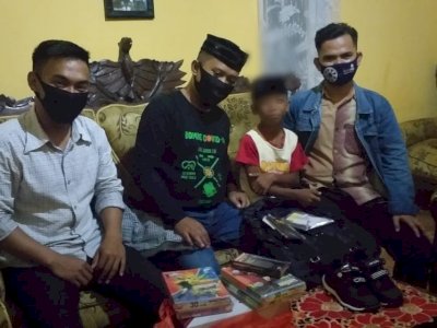 Tim Khusus Wagub Sulsel Kembali Kunjungi Bocah Penjual Tude di Bantaeng, IL Loncat Kegirangan Dapat Perlengkapan Sekolah