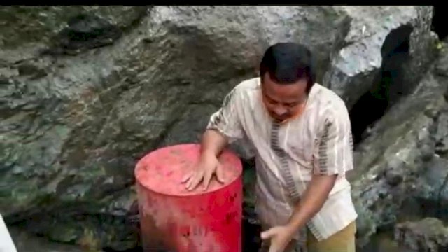 Aliri Hingga 6 Hektar Sawah Tanpa Bahan Bakar , Wagub Sulsel Tinjau Pompa Hydraulic Ram Pump Buatan Petani di Bone