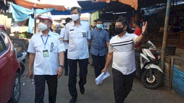 Kunjungi Pasar Terong Makassar, Pj. Wali Kota: Lapak-Lapak Harus Ditata Rapih