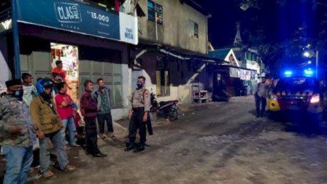 Tawuran antar remaja pecah di Jalan Galangan Kapal, tak terhitung rumah warga yang rusak