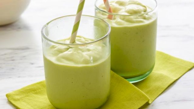 Smoothies Alpukat (Foto: cosmopolitanfm.com )