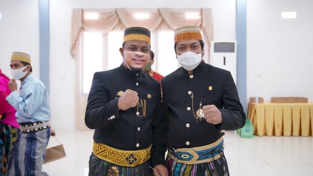 Gunakan Masker Wajahnya Sendiri, Wagub Sulsel Jadi Pusat Perhatian
