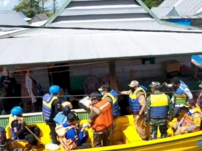 Usai Kunjungi Lutra, Wagub Sulsel Naik Katinting Memantau Banjir Wajo