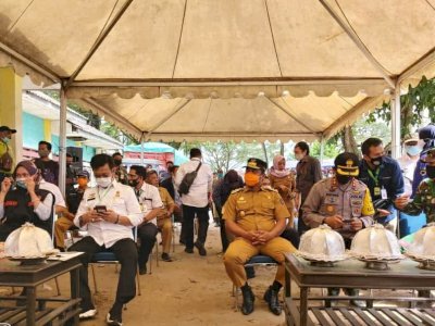 Dampingi SYL, Wagub Sulsel : Sinergitas Pemerintah Pusat dan Daerah Mudahkan Pemulihan Lutra dan Wajo