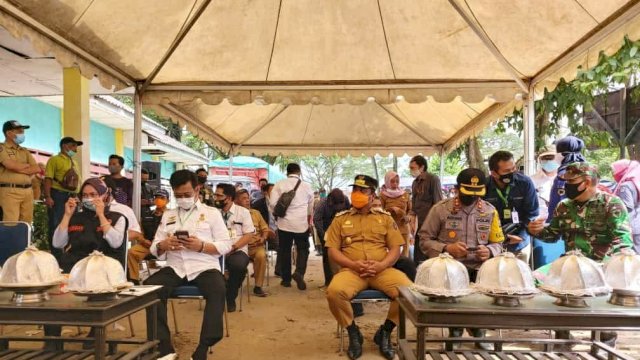 Dampingi SYL, Wagub Sulsel : Sinergitas Pemerintah Pusat dan Daerah Mudahkan Pemulihan Lutra dan Wajo