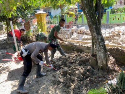 Sinergitas TNI Polri di Luwu Utara, Bantu Penanganan Banjir Bandang