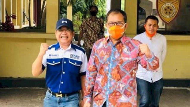 Wakil Ketua DPC PDIP Kota Makassar, Beni Iskandar (kiri), Bersama Mantan Walikota Makassar, Ramdhan ‘Danny’ Pomanto. (Foto: Facebook)