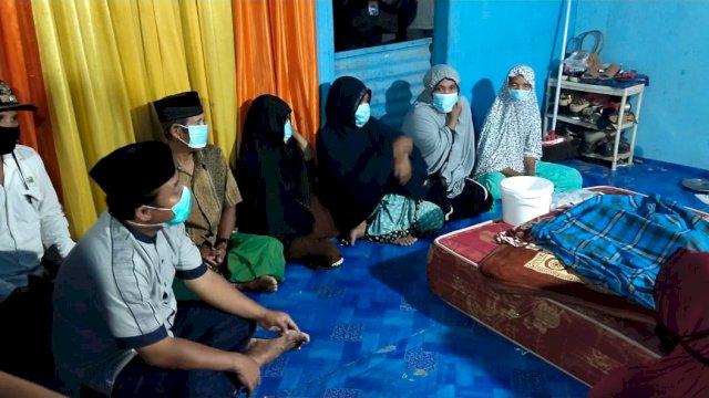 Wagub Sulsel Melayat di Rumah Duka Korban Tenggelam di Waduk Nipa-Nipa