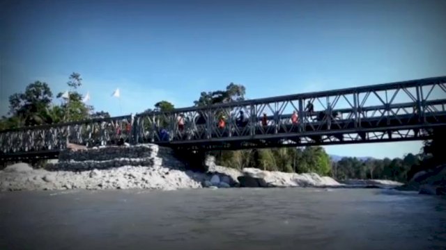 Tahap Finishing, Jembatan Bailey di Masamba Sudah Diujicoba