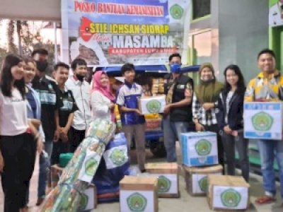 STIE Icshan Sidrap Salurkan Bantuan ke Masamba