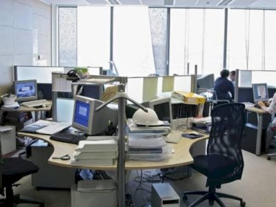 DPR: Orang Kantoran Mestinya Lebih Paham Protokol Kesehatan