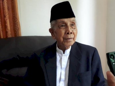 AGH Sanusi Baco Dapat Penghargaan Prestasi Pancasila