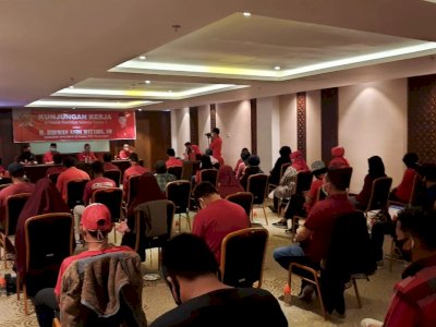 Kunjungan Kerja Di Makassar, Ini Pesan ARW Untuk Millenial Makassar