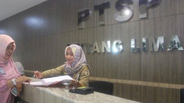 PTSP Makassar Komitmen Sebagai Pelayan, Tetap Melayani Ditengah Covid-19