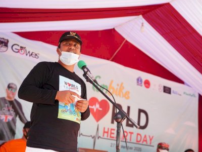 Di Acara Fun Bike World Heart Day, Wagub Sulsel Bagi-Bagi Hadiah