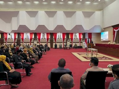 Gubernur Sulsel Usir Perwakilan APIP yang Main Smartphone Saat Pelantikan Pejabat