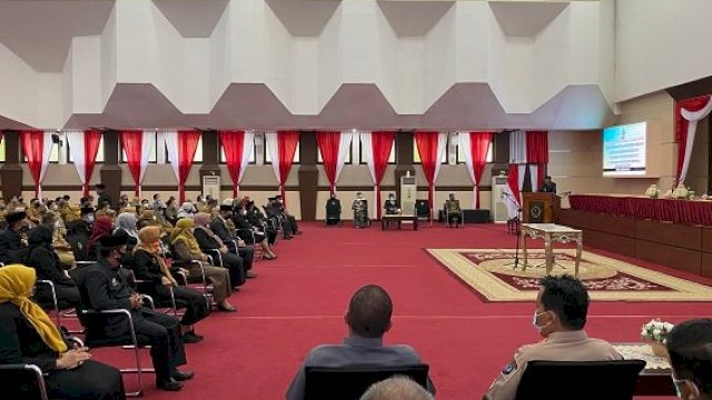 Gubernur Sulsel Usir Perwakilan APIP yang Main Smartphone Saat Pelantikan Pejabat