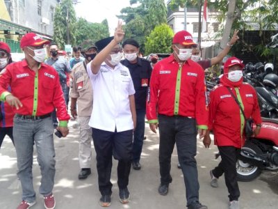 Blusukan, Rahman Bando Jalan Kaki Keluar Masuk Lorong