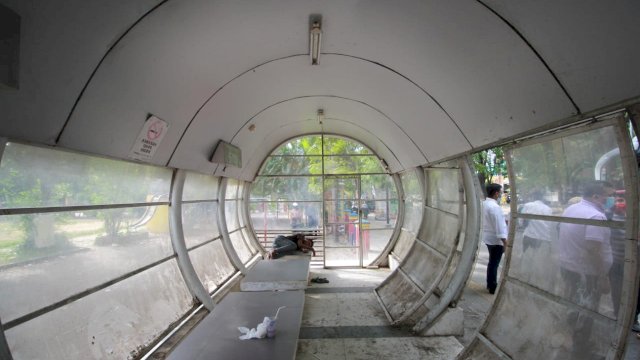 Tinjau Halte Kapsul, Erwin Aksa: Kasian Rakyat Bayar Pajak, Uangnya untuk Proyek Tidak Jelas