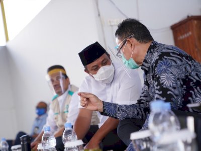 PLN Berbagi Kebahagiaan, Wagub Sulsel Serahkan Bantuan Rp 300 Juta Untuk 75 ribu Anak Yatim dan Dhuafa