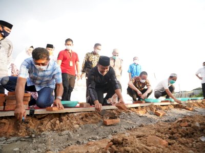 Wagub Sulsel Letakkan Batu Pertama Masjid Victoria Park Royal Sentraland BTP