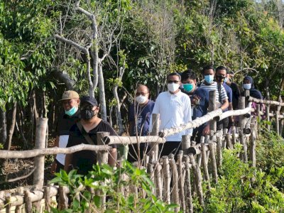 Gubernur Cek Progres Pembangunan Titik Nol dan Pedestrian Kawasan Wisata Bira