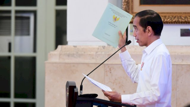 Jokowi Bagikan Satu Juta Sertifikat Tanah pada Peringatan Hantaru 2020