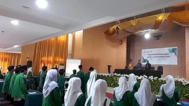 UIN Alauddin Makassar Gelar Pelatihan Penulisan KTI Untuk Mahasiswa