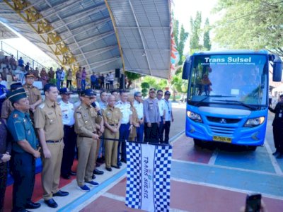 Pj Gubernur Prof Zudan Luncurkan Dua Unit Bus Gratis Trans Sulsel