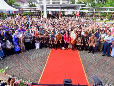 Dihadiri Menteri PPA Bintang Puspayoga, Peringatan Hari Anak Nasional Tingkat Provinsi Sulsel Berlangsung Meriah