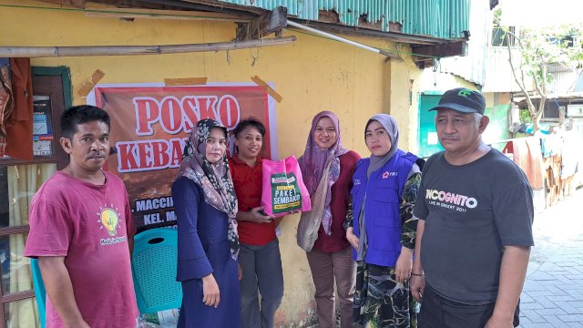 Andalan Sulsel Peduli dan AAS Community Salurkan Bantuan untuk Korban Kebakaran di Maccini Makassar