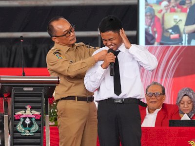 Mahasiswa Baru Unhas Terima Kejutan Tak Terduga dari Prof Zudan, Penyandang Disabilitas Dapat Beasiswa Khusus