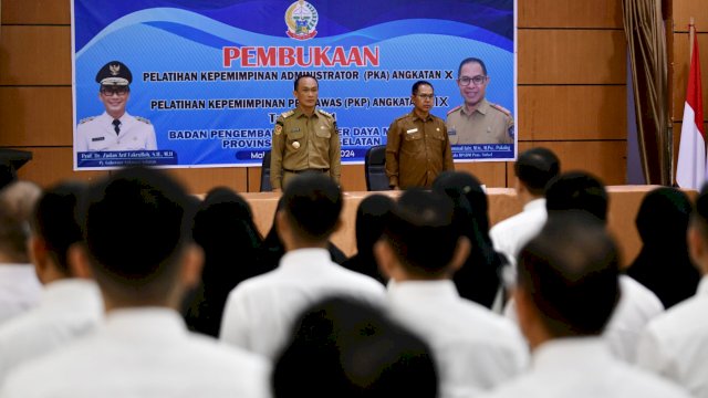 Buka PKA dan PKP di Kampus I BPSDM, Prof Zudan: Pemimpin Harus Memiliki Kemampuan Berkomunikasi yang Efektif
