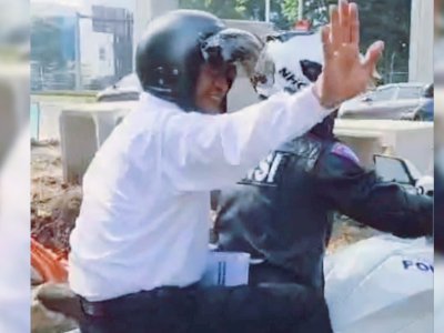 Tak Ingin Telat Ratas, Mentan Amran Terobos Kemacetan dengan Naik Motor