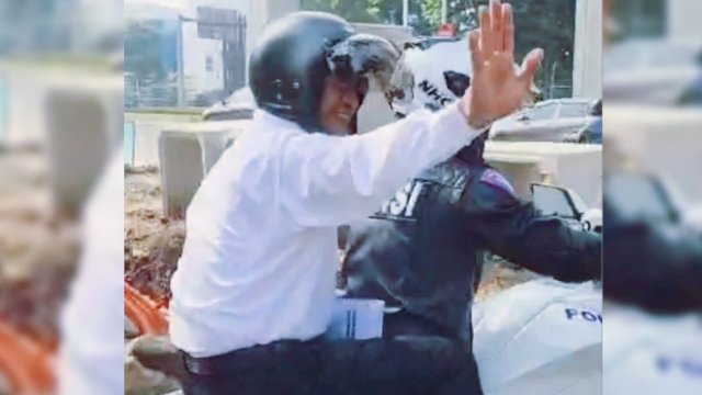 Tak Ingin Telat Ratas, Mentan Amran Terobos Kemacetan dengan Naik Motor