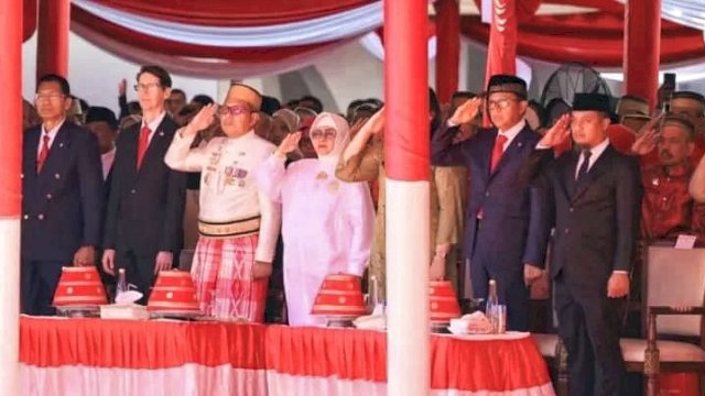 Ada yang Ingin Politisasi, Ternyata Andi Sudirman Hormat saat Pengibaran Bendera Merah Putih
