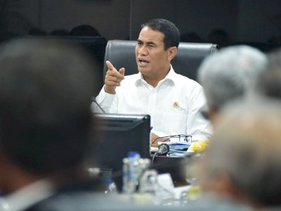 Mentan Amran Copot Direktur yang Bermain Mata dengan Calo: Subuh Ketahuan, Pagi Dicopot