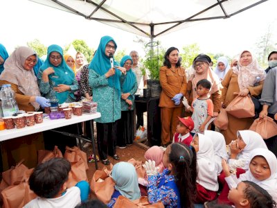 Pj Ketua TP PKK Sulsel Ninuk Triyanti Zudan Resmikan Taman Herbal Makassar