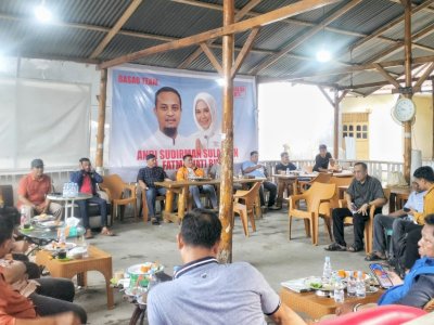 Petinggi Partai Politik, Relawan, dan Tokoh Masyarakat Bulukumba Pendukung Andalan Hati Gelar Rapat Internal