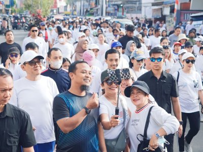Jalan Sehat Anti Mager, Lintasi Tuas Jalan yang Dibangun Melalui Bantuan di era Andi Sudirman