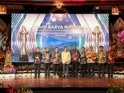 Komitmen Majukan Desa dan Kelurahan di Sulsel, Pj Gubernur Prof Zudan Raih Penghargaan Upakarya Wanua Nugraha dari Kemendagri