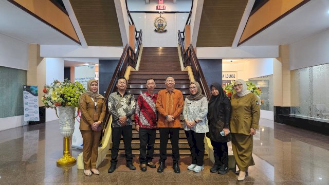 Bangun Sinergi, Kabid Komunikasi dan Humas Diskominfo SP Sulsel Sambut Kunjungan Studi Tiru Tim Prokopim Setkab Kutai Timur