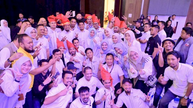 Fatmawati Tampilkan Politik Sejuk, Akrab dengan Rival di Debat Pilgub Sulsel